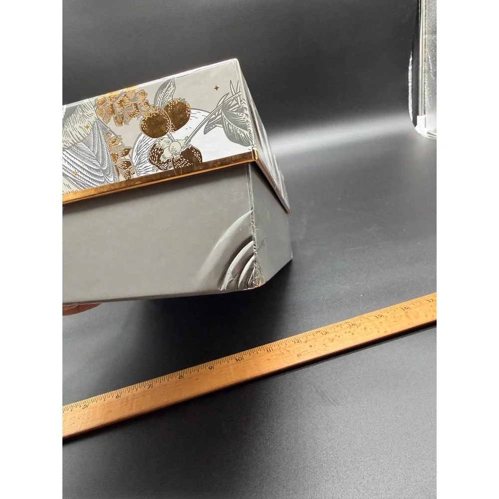 The Fruit Company Chickadee Pear Nesting Gift Boxes Set of 6‎ Gold Foil Holiday